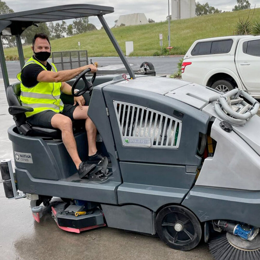 heavy cleaning machinery